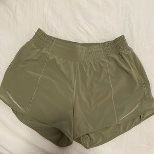 Lululemon Hotty Hot High Rise 4” Shorts